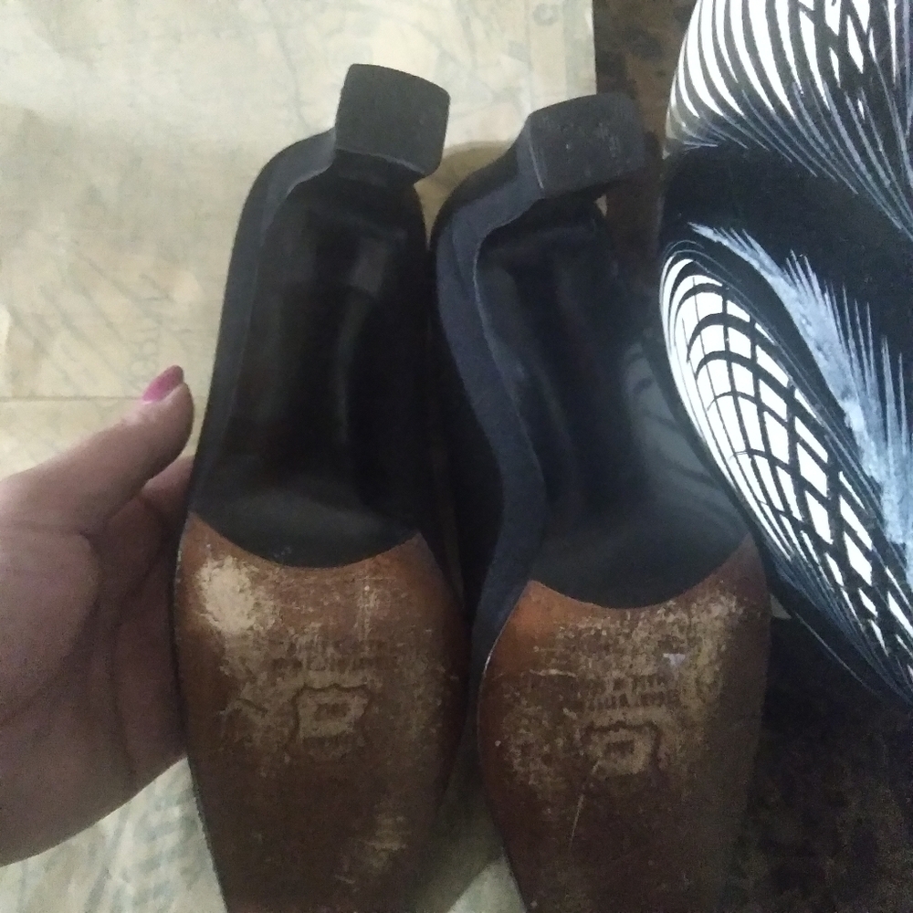 Stuart Weitzman black pumps - Picture 10 of 12